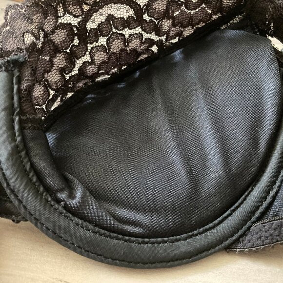 Black Victoria's Secret Lace Full Cup Bra - Picture 4 of 9